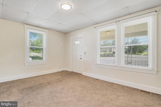 Building Photo - 414 N Broadview Blvd