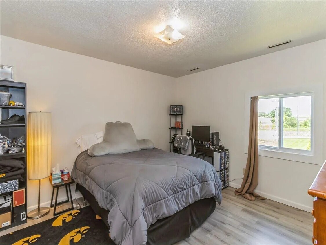 Foto del edificio - 320 S 4th St