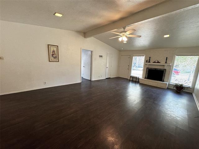 Foto del edificio - 520 Towne House Ln