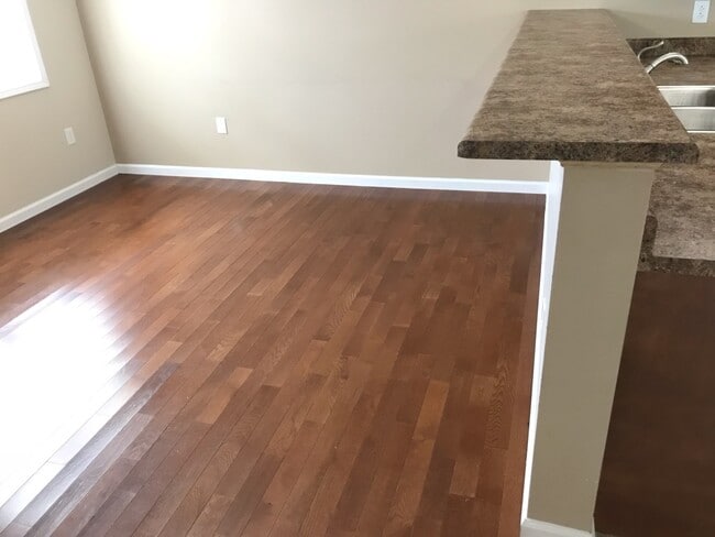 Building Photo - 1207 E Main St