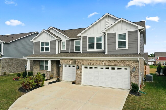 Building Photo - Fenced Yard, Zionsville Schools, Pet Friendly