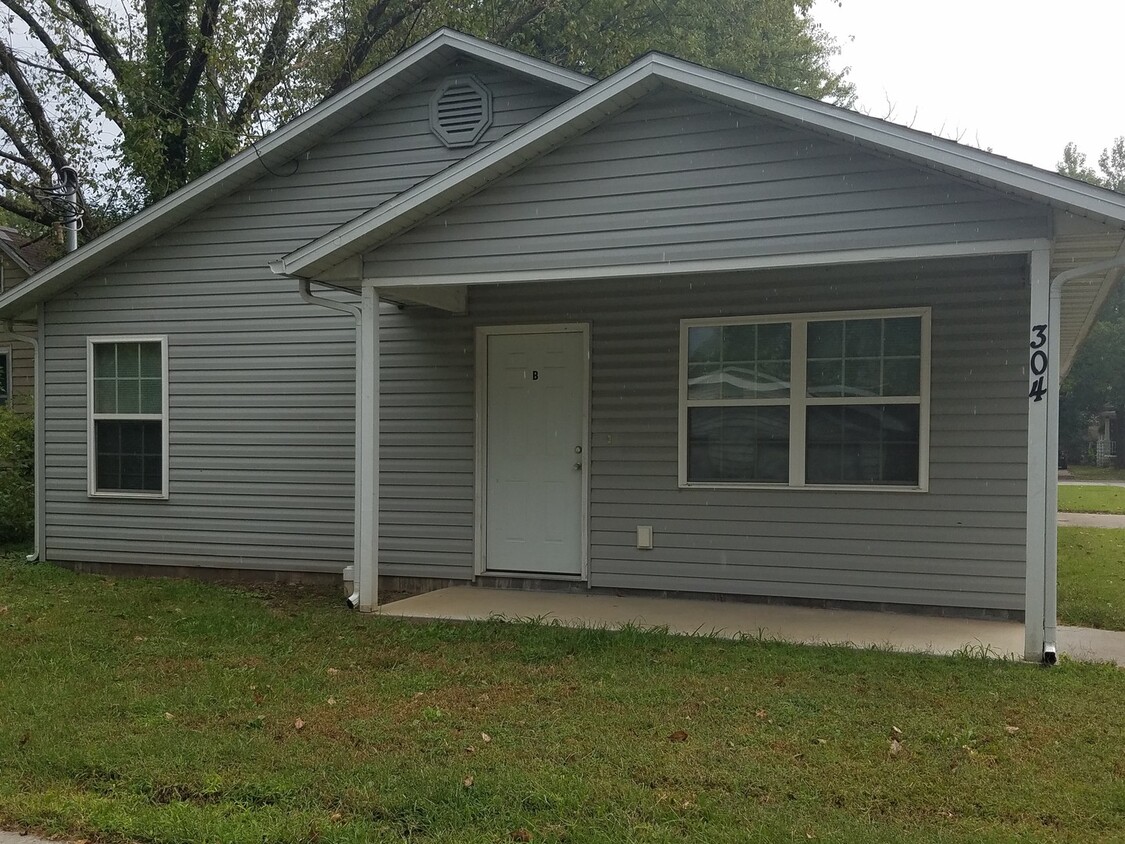 Foto principal - 304 S. Elm Duplex