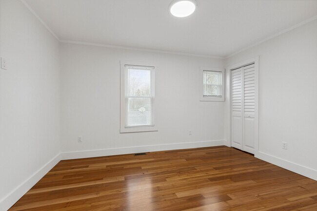 Building Photo - 415 Herkimer St