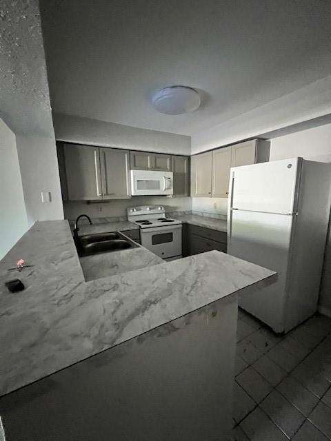 Foto del edificio - 16800 Sugar Pine Dr