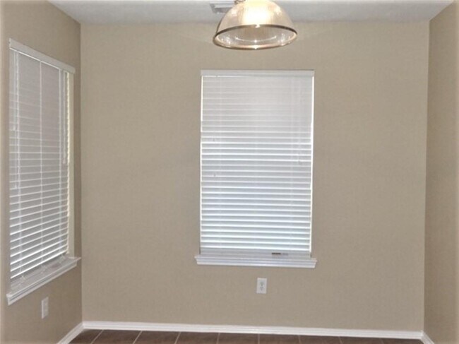 Foto del edificio - 2718 Copeland Mill Ln