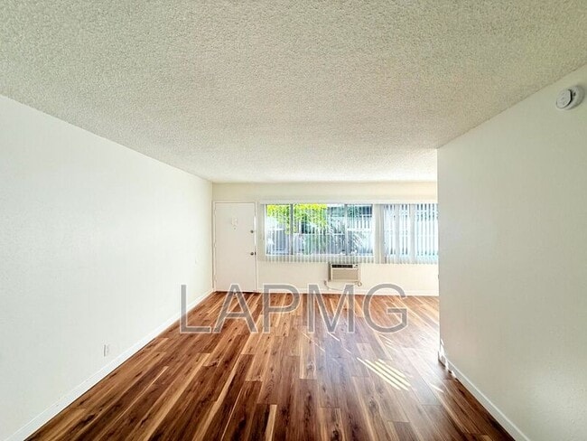 Building Photo - 10919 Pioneer Blvd