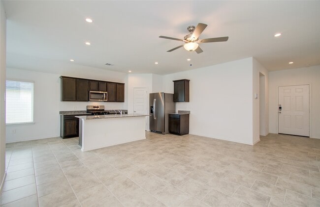 Building Photo - 1031 Appaloosa Ln