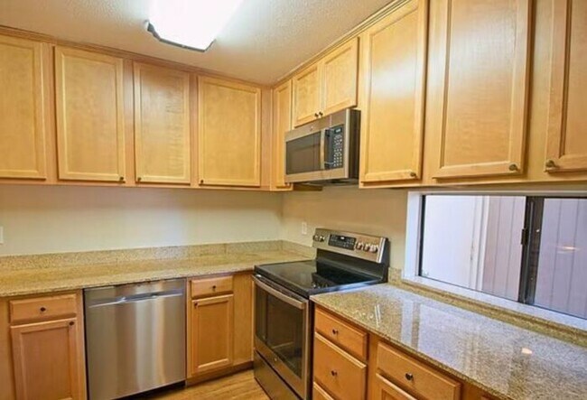 Building Photo - Fully Remodeled Lakeside Retreat at Virgin...