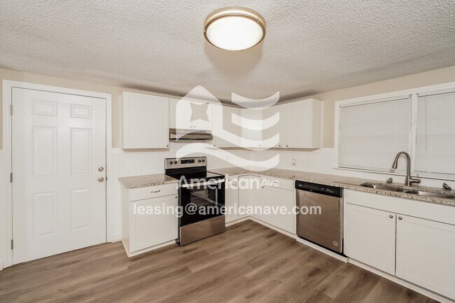 Foto del edificio - 487 6th Ave SW