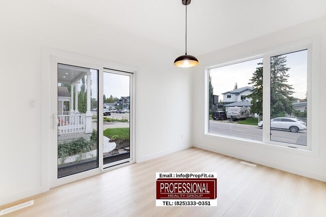 Building Photo - 15813-15898 98 Ave NW