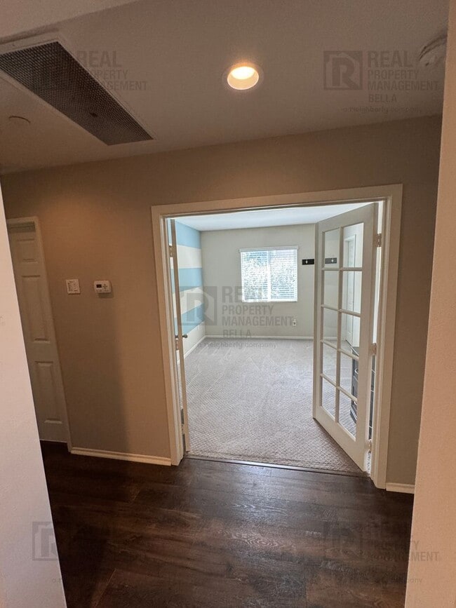 Building Photo - 31372 McKenna Ct