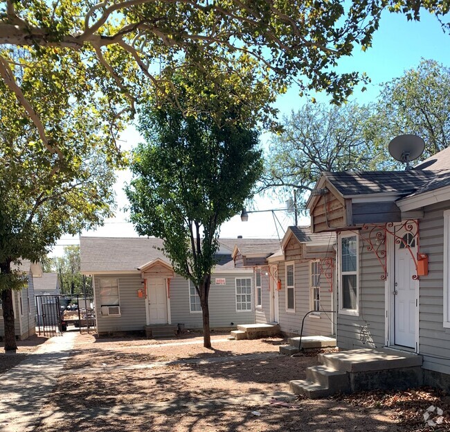 Building Photo - Sycamore Creek Apartments