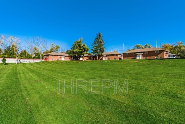 Foto del edificio - 280 Powell Cir