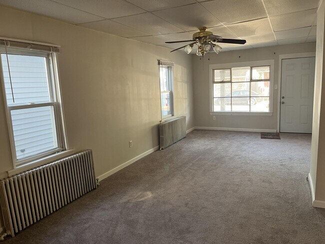 Building Photo - 619 Lehigh Ave