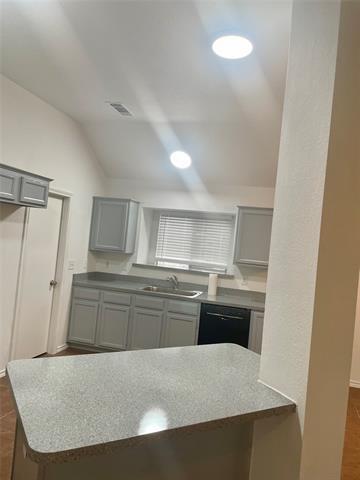 Building Photo - 2922 Custer Dr