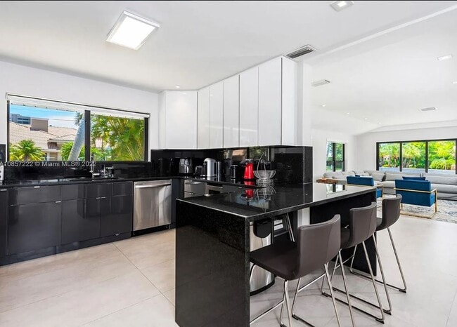 Building Photo - 536 Hibiscus Dr