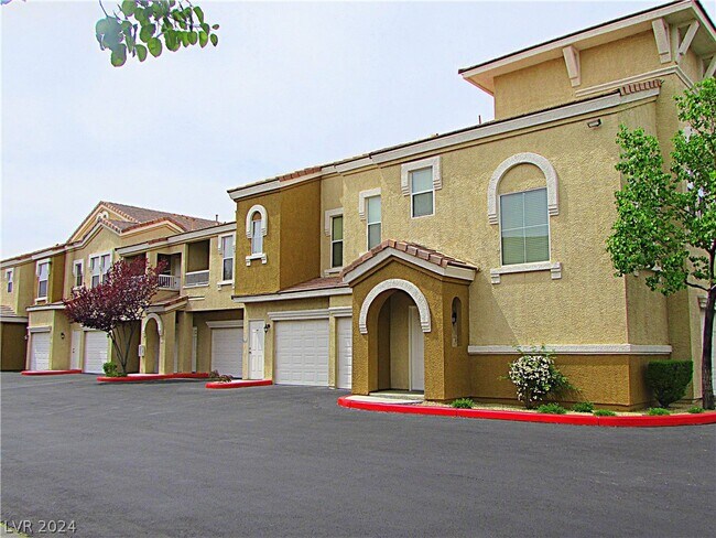 Building Photo - 10001 Peace Way