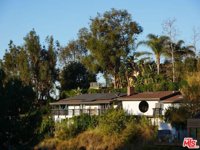Building Photo - 6111 Mulholland Hwy