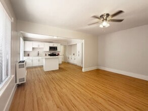 Building Photo - 2384 Linden Ave