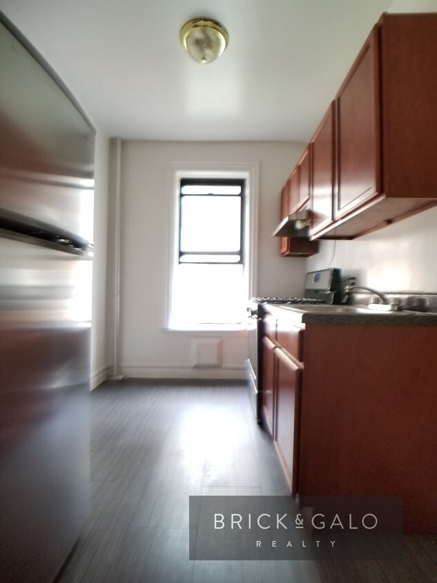 Primary Photo - 1633 Sterling Pl