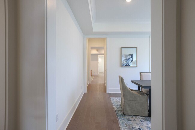 Foto del edificio - Short distance from historic Downtown Fran...