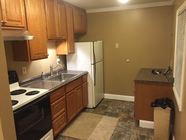 Building Photo - 3558 Marion Avenue