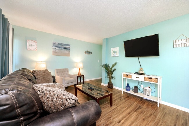 Building Photo - 4000 Gulf Terrace Dr
