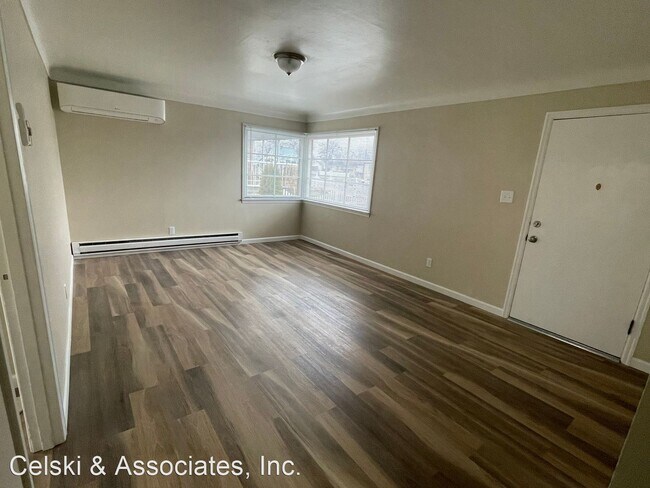 Building Photo - 2 br, 1 bath House - 14 E. 5th Ave