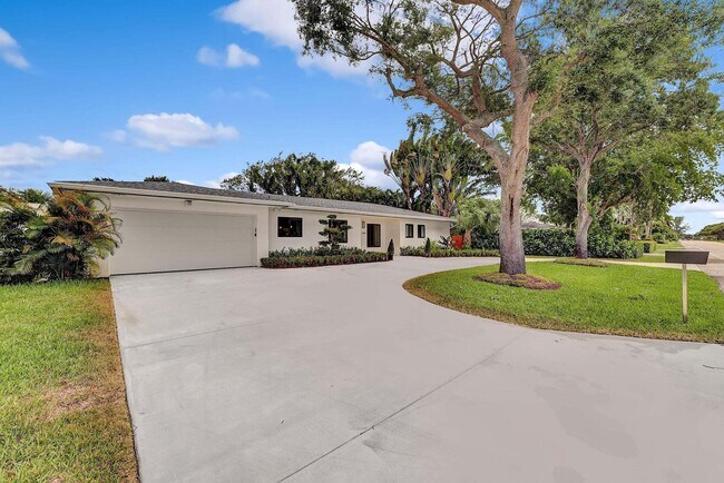Foto del edificio - 351 Homewood Blvd