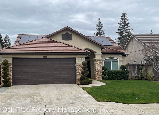 Foto del edificio - 3 br, 2 bath House - 10432 N. Woodrow Avenue