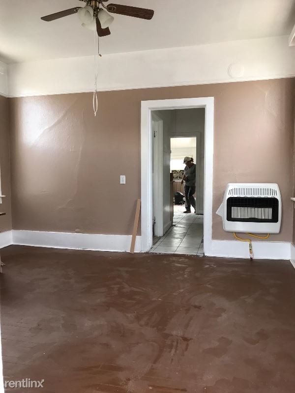 Building Photo - 1 br, 1 bath House - 360 S Devereaux Street