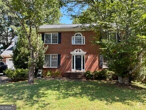 Building Photo - 700 Singley Ct SW
