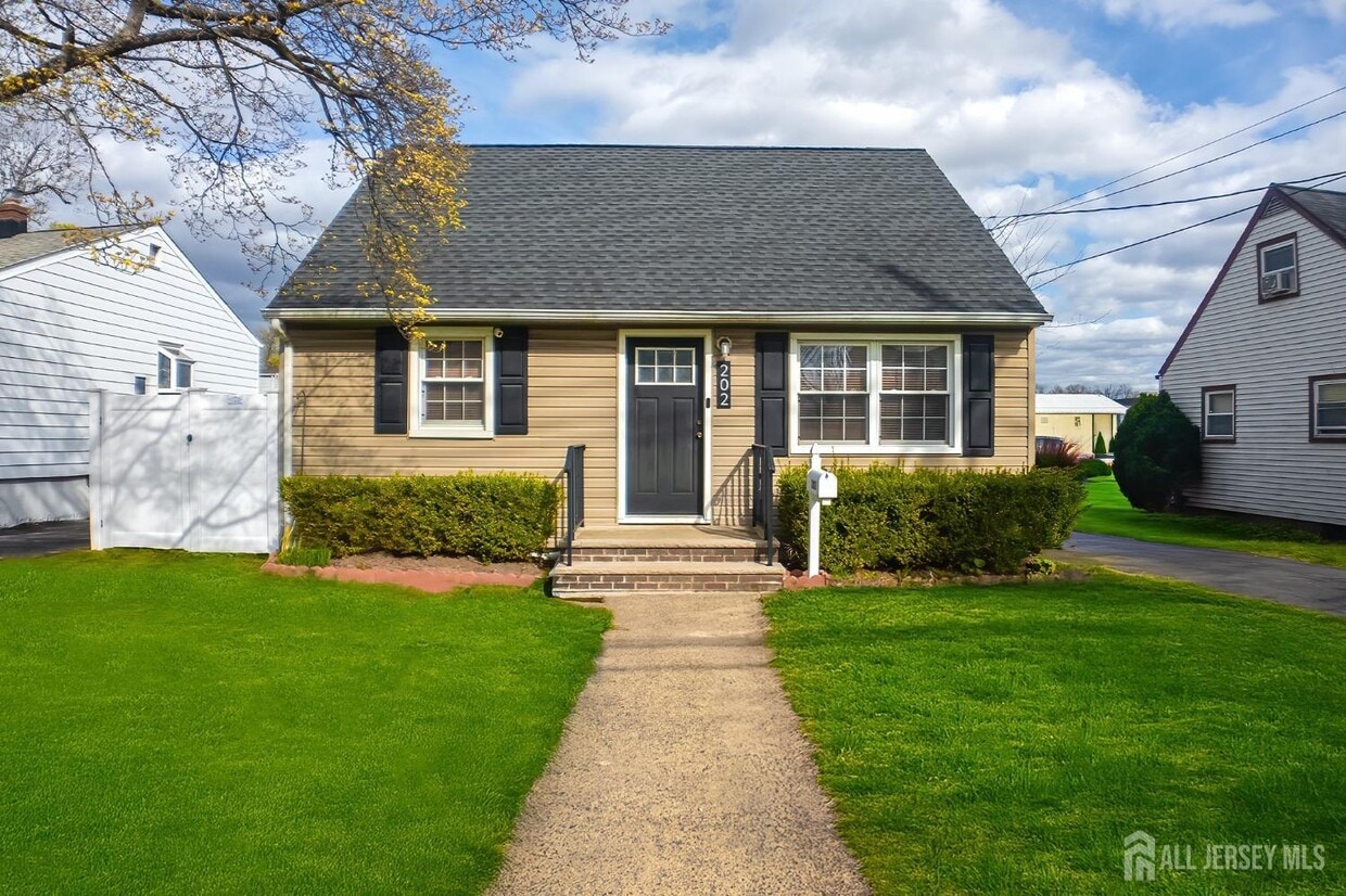 Primary Photo - 202 Jackson Ave