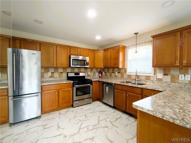 Foto del edificio - 441 Riverwalk Dr