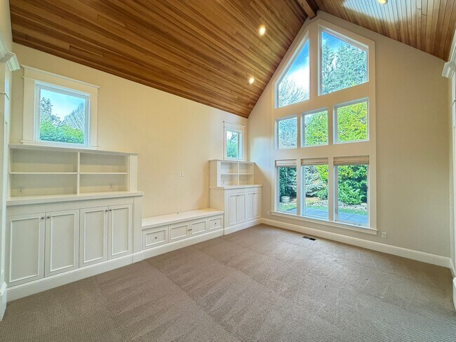 Foto del edificio - Gorgeous Custom Home In the Uplands Neighborhood. 4bd plus office. 2944sf.