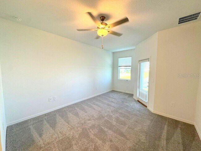 Foto del edificio - 10315 Honey Hammock Wy