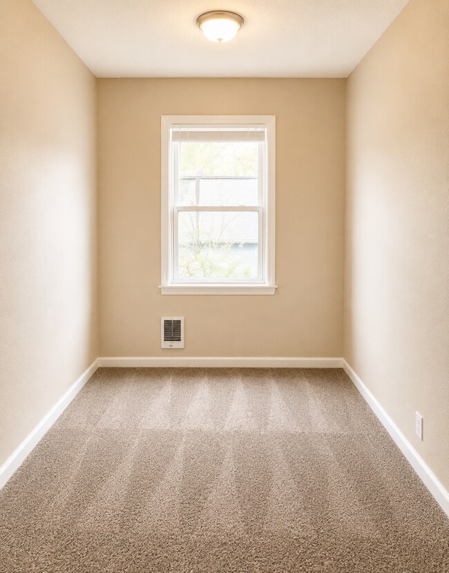 Foto del edificio - 312 W Pine St