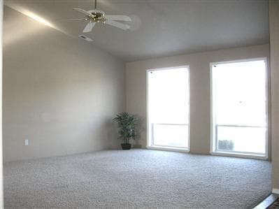 Building Photo - 1671 Hollyhock Dr