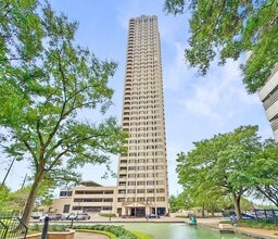 Building Photo - 2001 Holcombe Blvd