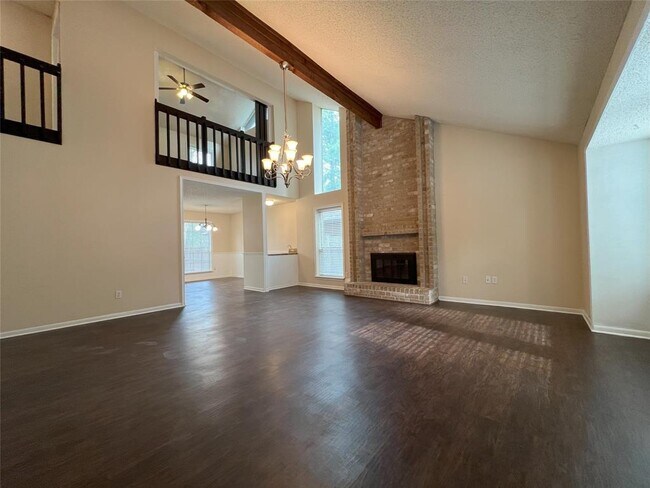 Building Photo - 18 Fairmeade Bend Dr
