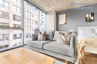 Building Photo - 601 W Jackson Blvd