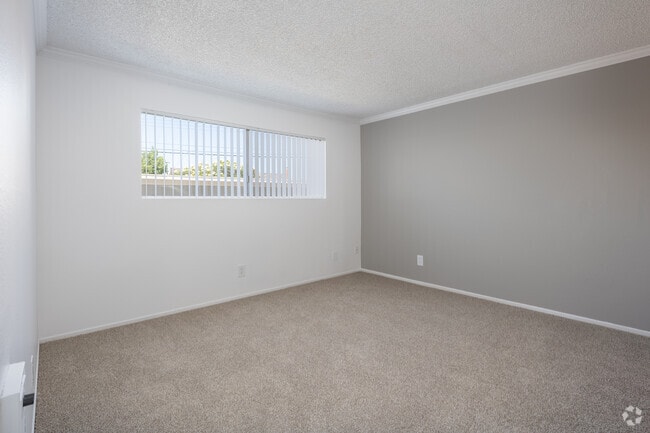 2BR, 2BA - 888SF - Primary Bedroom - Villa La Paz