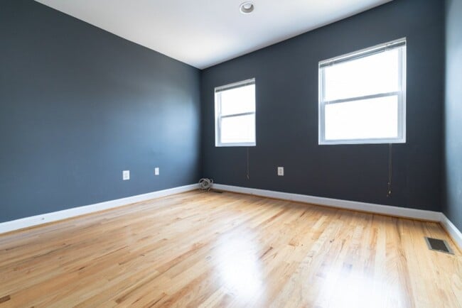 Building Photo - 1514 Constitution Ave NE