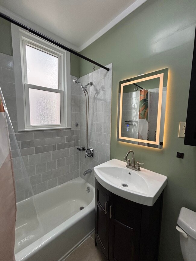 Foto del edificio - 66 Cottage St