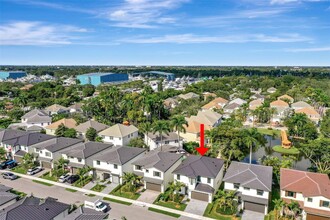 Building Photo - 1427 SW 23rd St