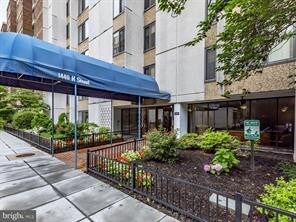 97 on Walkscore - 1440 N St NW