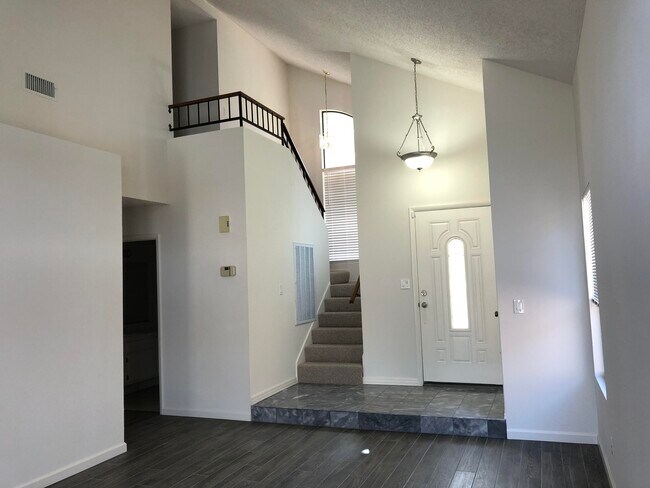 Foto del edificio - 147 Coventry Dr