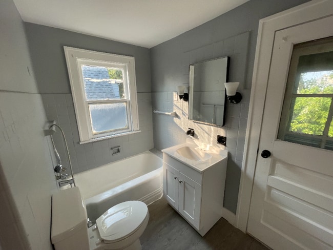 Building Photo - 1750 Urbana Rd