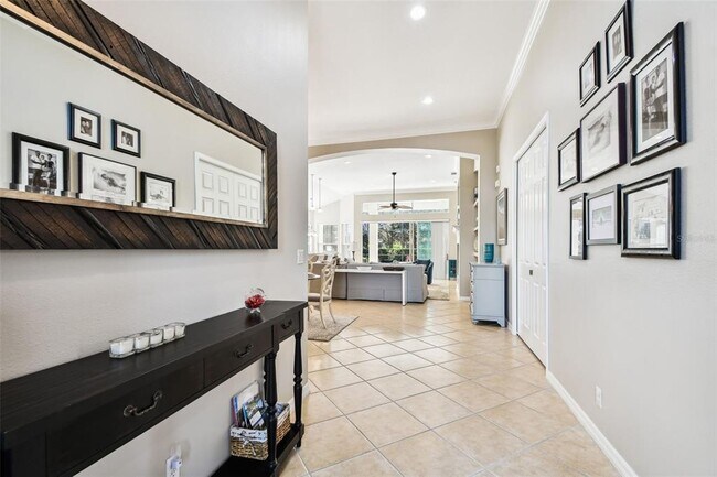 Foto del edificio - 7328 Lake Forest Gln