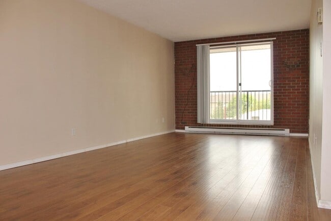 Building Photo - Unchaga Court